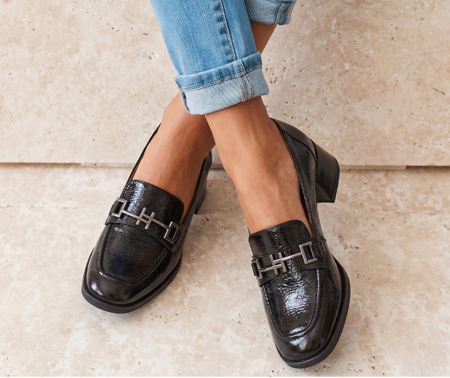 Best Shoes for Travelling Europe: Comfort + Style Guide