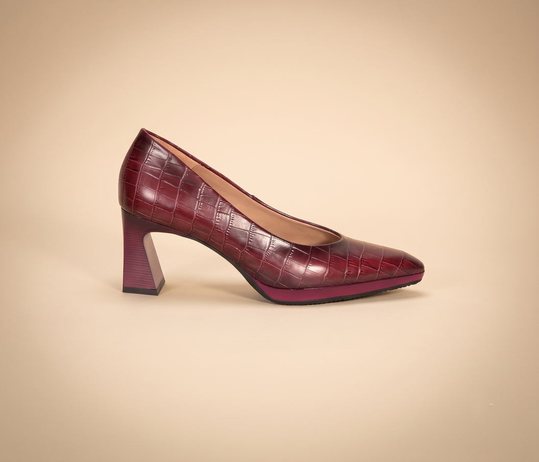 Hispanitas: The Spanish House Behind Estela's Founding Collection