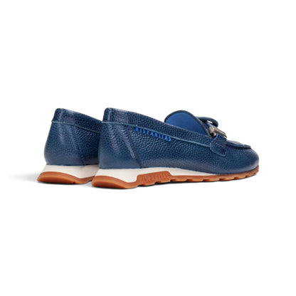 Lucía Jean leather loafers, pair viewed at angle, by Estela