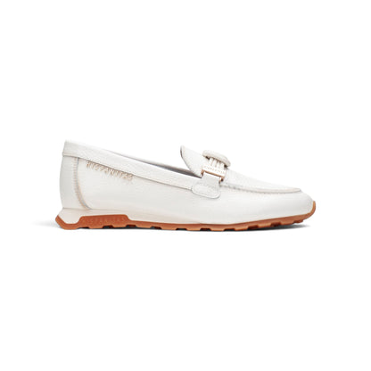 Lucía Porcelain leather penny loafer, side profile, by Estela