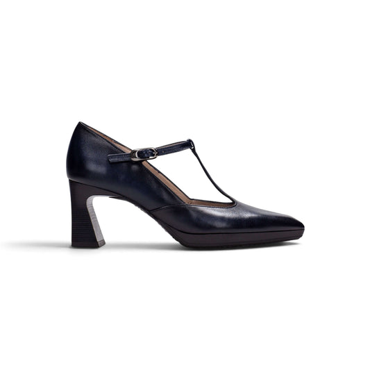 Evenings in San Sebastián navy leather T-bar heel, side profile, by Estela
